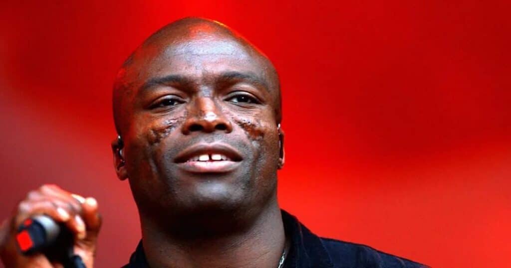 Seal's Distinctive Facial Scarring